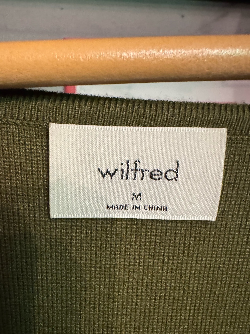 Aritzia Wilfred Olive Button-Front Cropped Cardigan Sweater Like New! ๐ - Picture 7 of 10